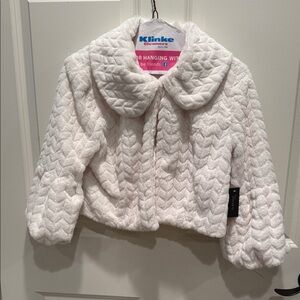 New w tags Tacera size  small white fur cropped jacket